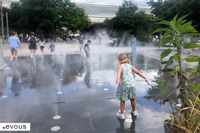 Where to cool off in Paris: water play areas in parks